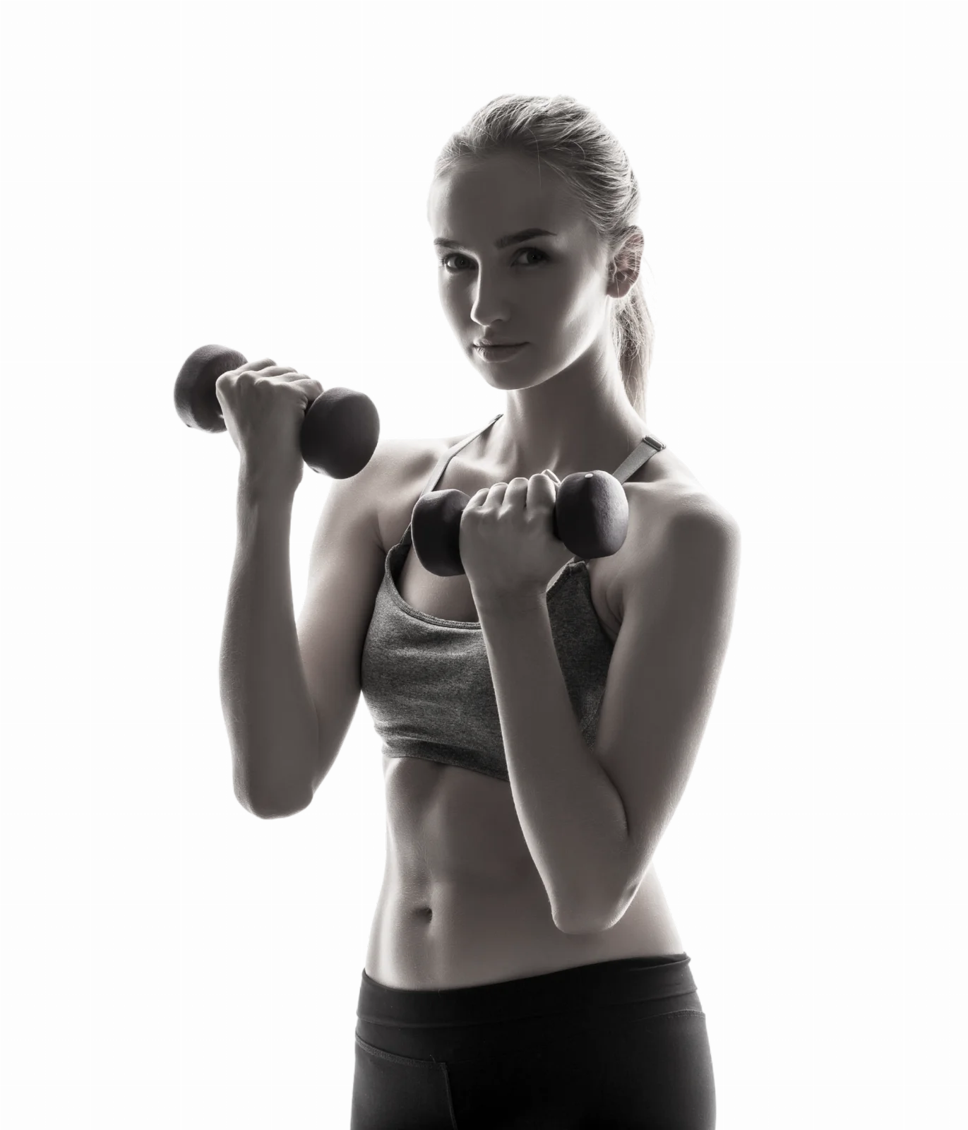 Atleta LE METHOD treinando com halteres